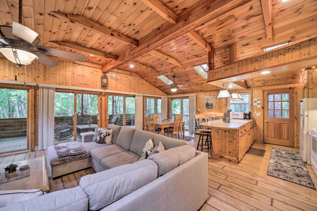 Cozy Lake Toxaway Cabin With Deck, Fire Pit And Grill! Exteriér fotografie