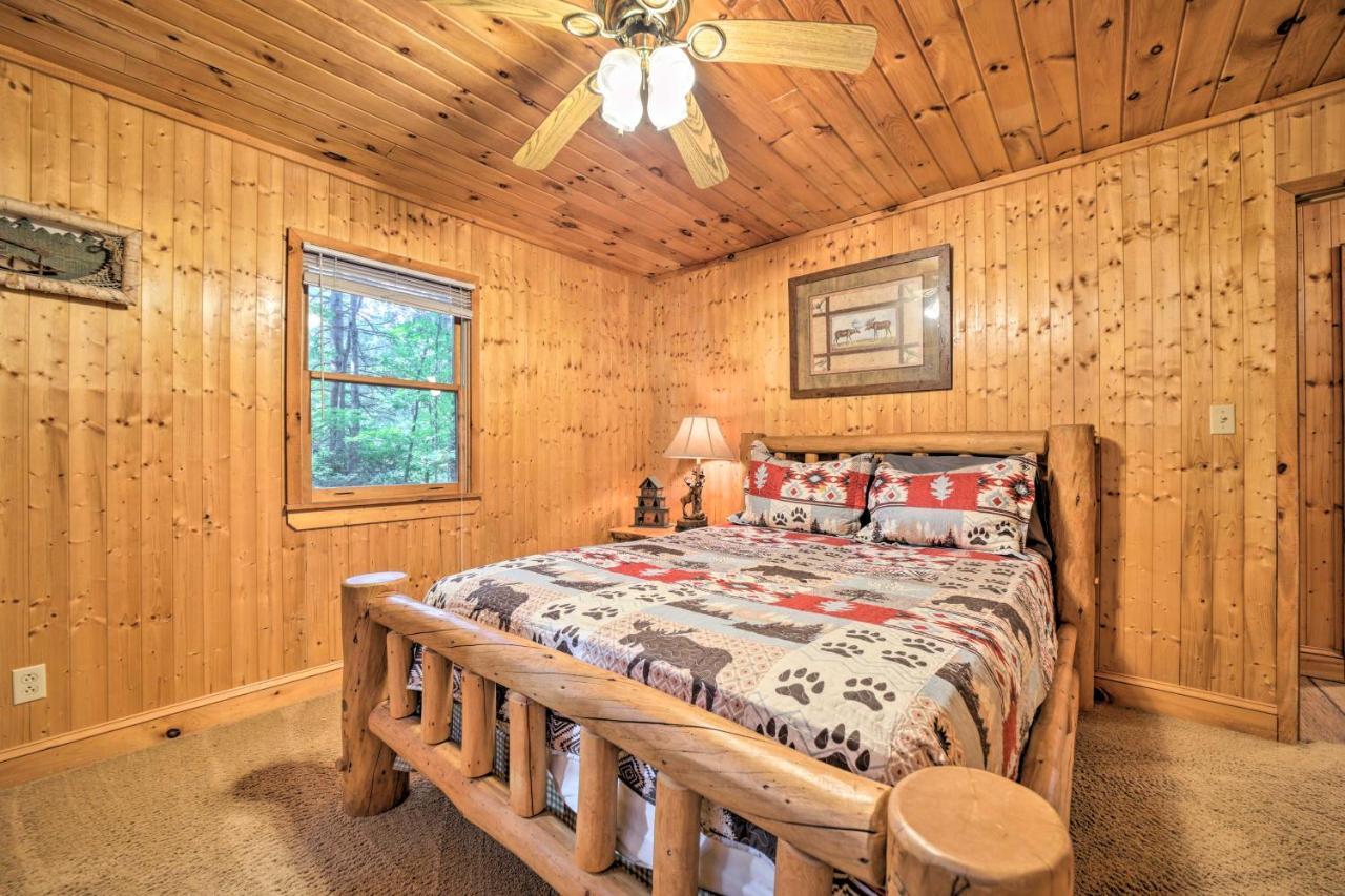 Cozy Lake Toxaway Cabin With Deck, Fire Pit And Grill! Exteriér fotografie