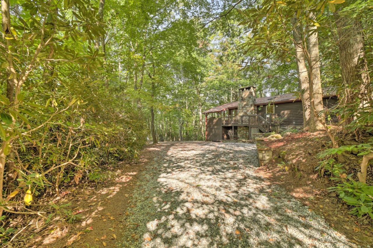 Cozy Lake Toxaway Cabin With Deck, Fire Pit And Grill! Exteriér fotografie