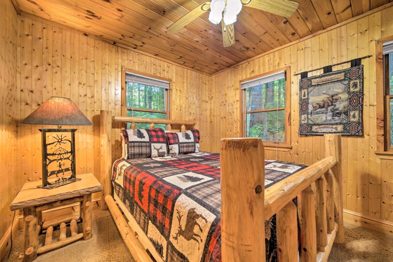 Cozy Lake Toxaway Cabin With Deck, Fire Pit And Grill! Exteriér fotografie
